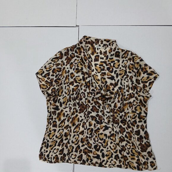 Agora Women's Cheetah Top Short Sleeve side zip Blouse Size XL - Picture 4 of 12